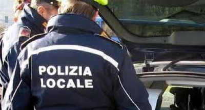 Controlli anti-Covid, fermato senza mascherina viene denunciato per oltraggio...