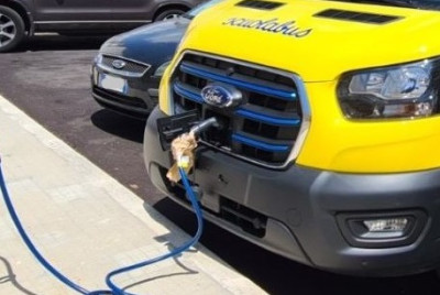 Quattro nuovi scuolabus elettrici omologati per il Trasporto degli alunni del...