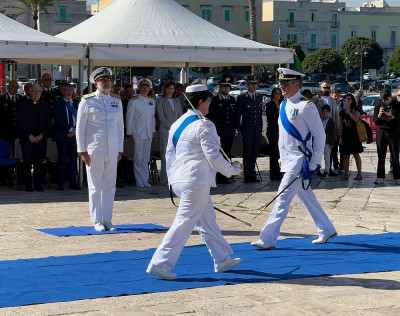 Cambio al vertice della Capitaneria di porto. Encomio al Comandante uscente G...